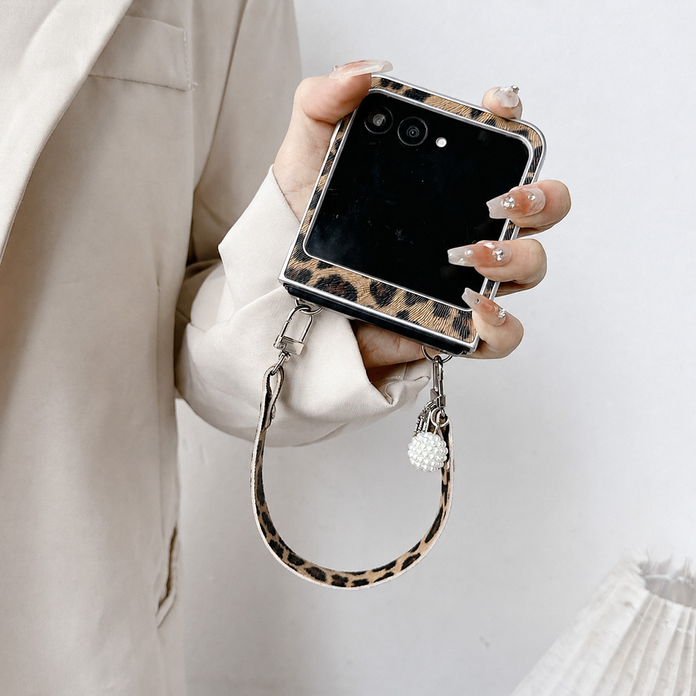 ヒョウ柄折りたたみフリップ電話ケース Motorola Ra - Vintage Women Fashion のレビューと価格