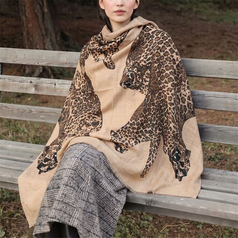 ヴィンテージレオパード柄ヒジャブ＆ヘッドスカーフ、女性用生端 - Vintage Women Fashion のレビューと価格