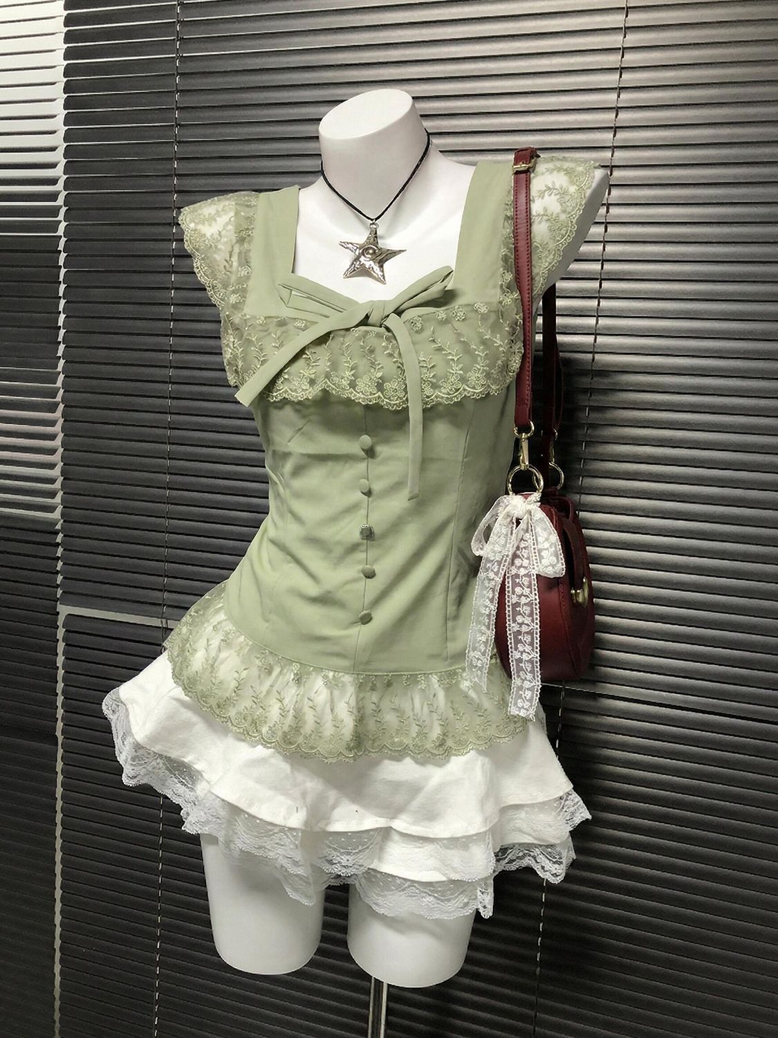 レトロファッション Y2K レディース ヴィンテージレース  - Vintage Fashion Retro Outfit のレビューと価格