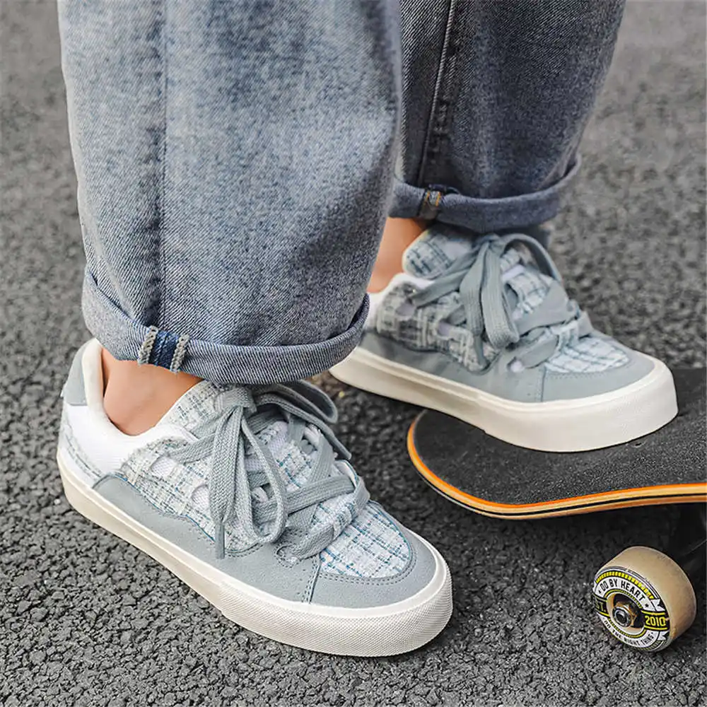 女性用スポーツスニーカー,レース付きスニーカー,ヒップホップ - Vintage Fashion Reseller のレビューと価格