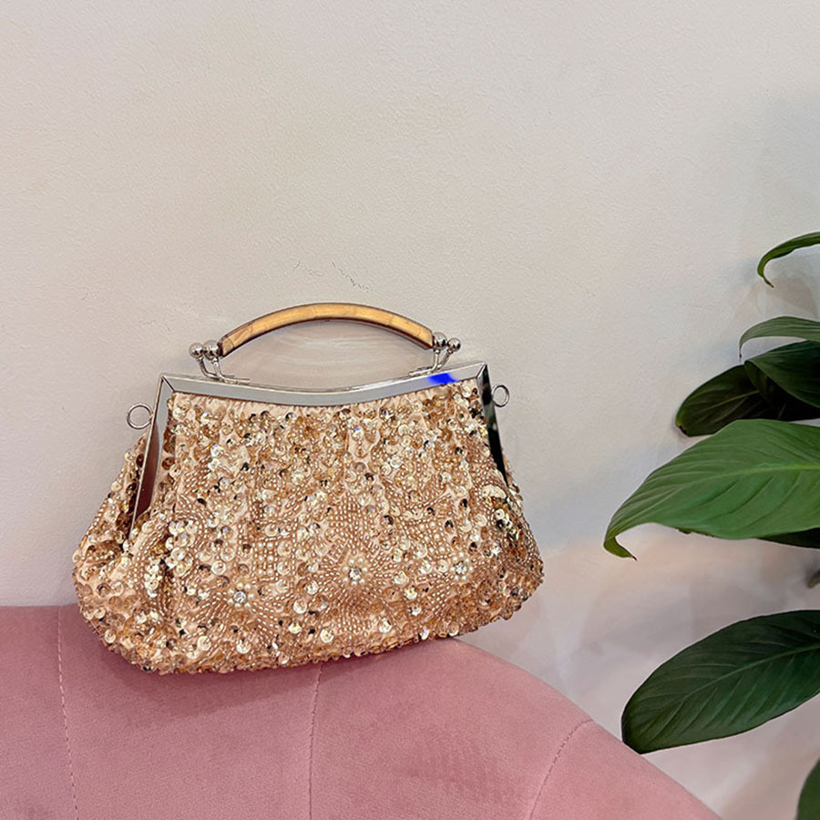 トレンドのヴィンテージ風チャイナドレスバッグ 刺繍ショール付 - Vintage Fashion Wholesale のレビューと価格