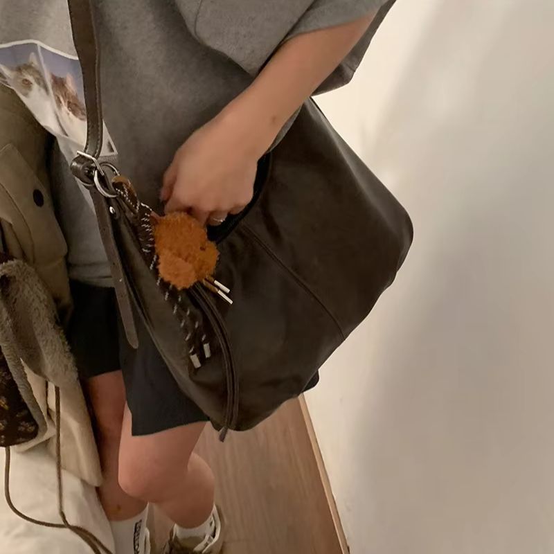 女性用ヴィンテージ大容量アンダーアームバッグ：柔らかく、耐久 - Vintage Women Fashion のレビューと価格
